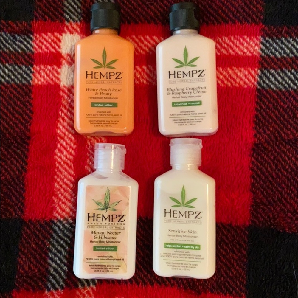Set of 4 Hempz travel sized moisturizers
